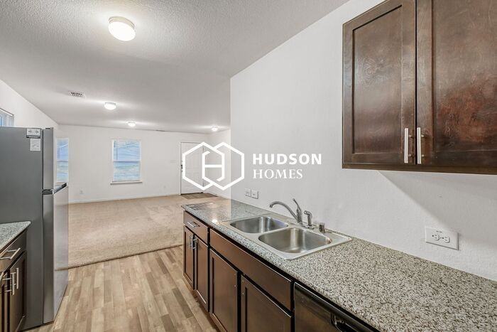 1881 Glenda Ct - Photo 7 of 14