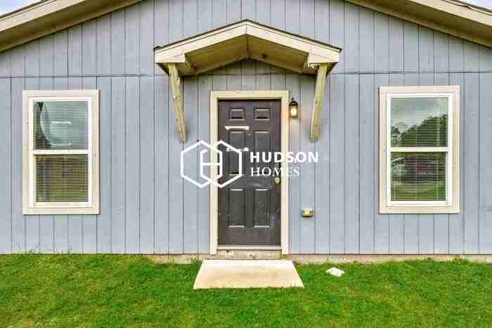 1618 Gale Dr - Photo 3 of 14