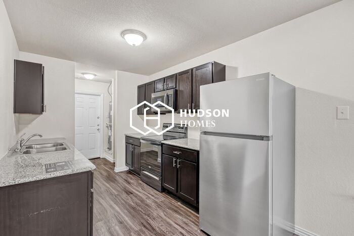 1618 Gale Dr - Photo 6 of 14