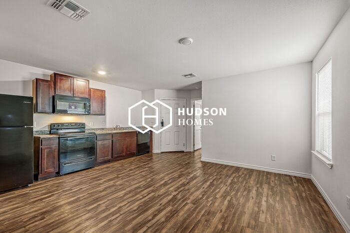 134 E 11th St - Photo 3 of 14