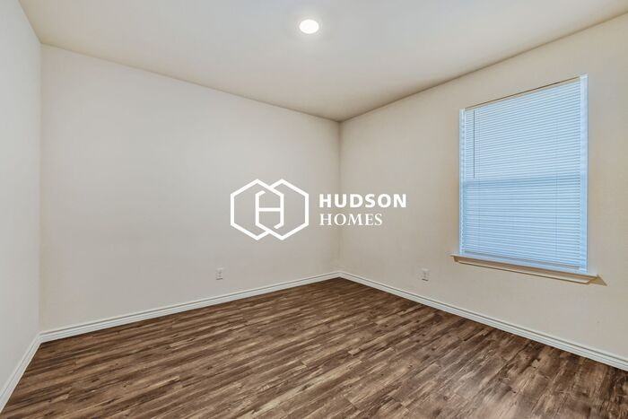 134 E 11th St - Photo 7 of 14