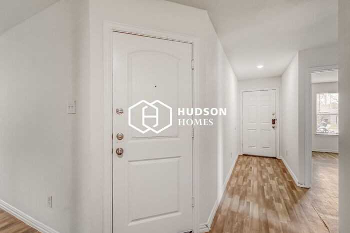 5336 Cottey St - Photo 4 of 14