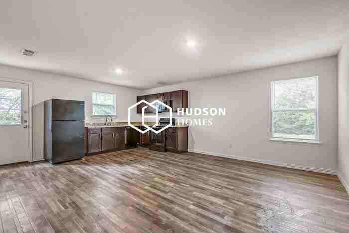 5336 Cottey St - Photo 5 of 14