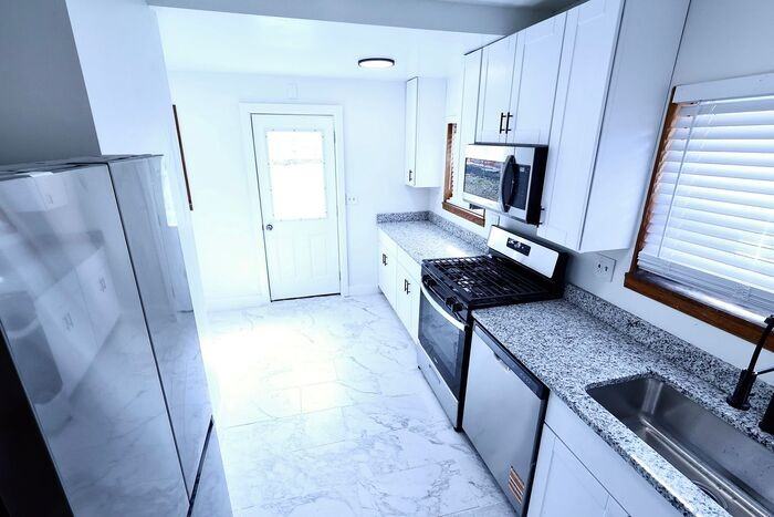 450 Stanton Ave - Photo 2 of 16