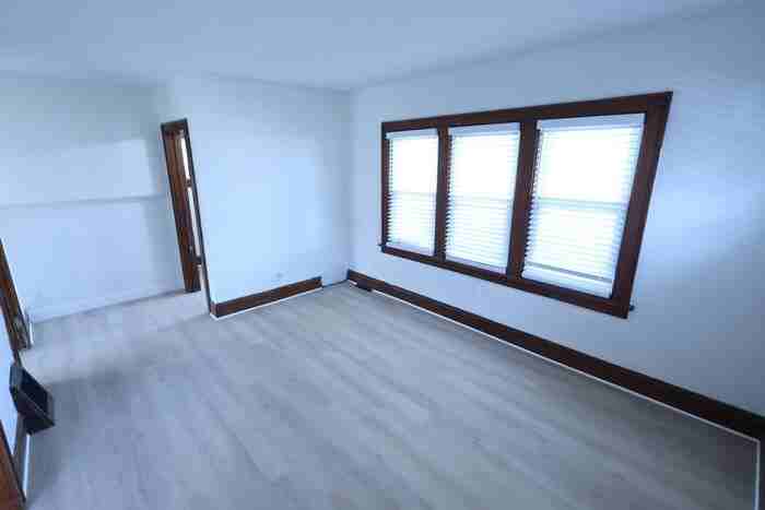 450 Stanton Ave - Photo 4 of 16