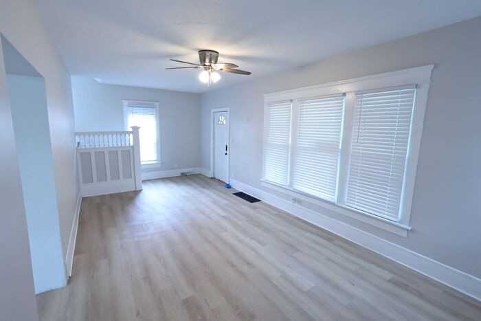 686 East Ave - Photo 2 of 19