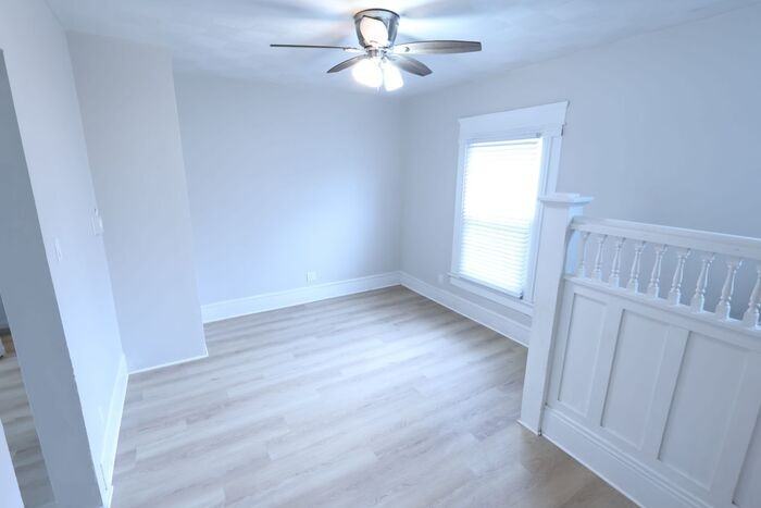 686 East Ave - Photo 3 of 19