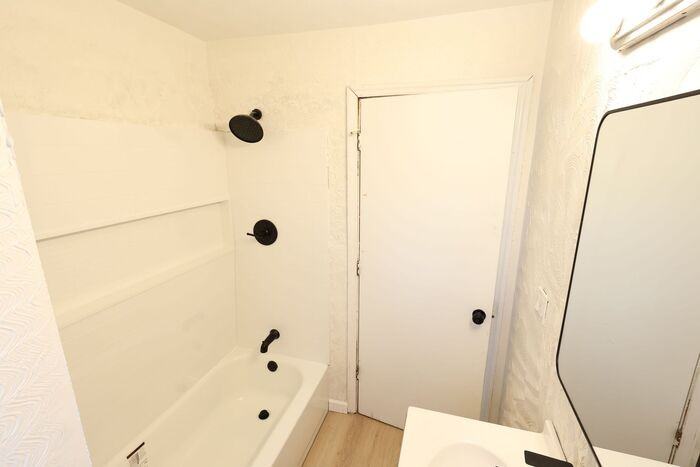 686 East Ave - Photo 6 of 19