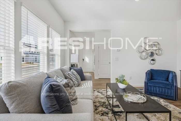 Springmeadow Dr - Photo 5 of 25