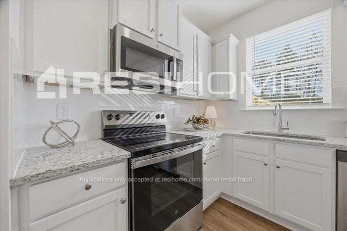 Springmeadow Dr - Photo 7 of 25