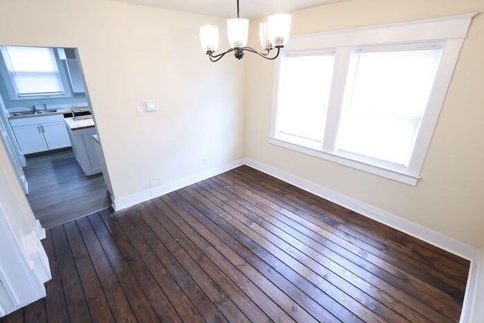 555 Brittain Rd - Photo 5 of 17