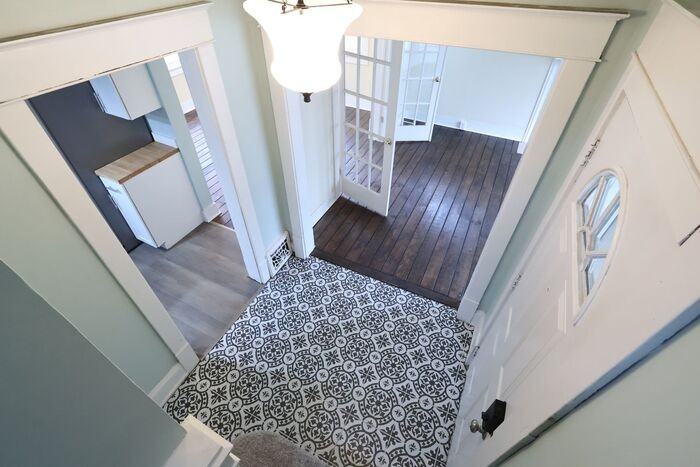 555 Brittain Rd - Photo 6 of 17