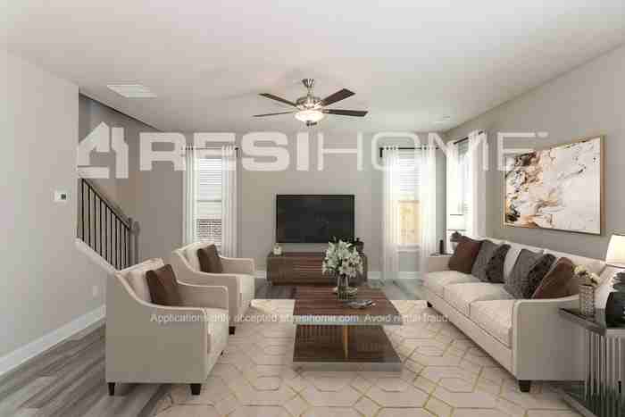 135 Rockaway Dr N - Photo 3 of 19
