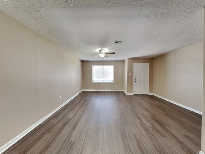 407 Harold Ln - Photo 5 of 23