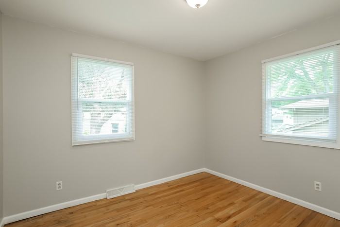 909 Ridge Dr - Photo 7 of 10