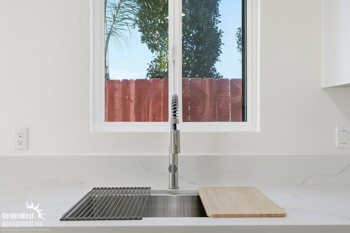 4826 Doliva Dr #201 - Photo 6 of 14