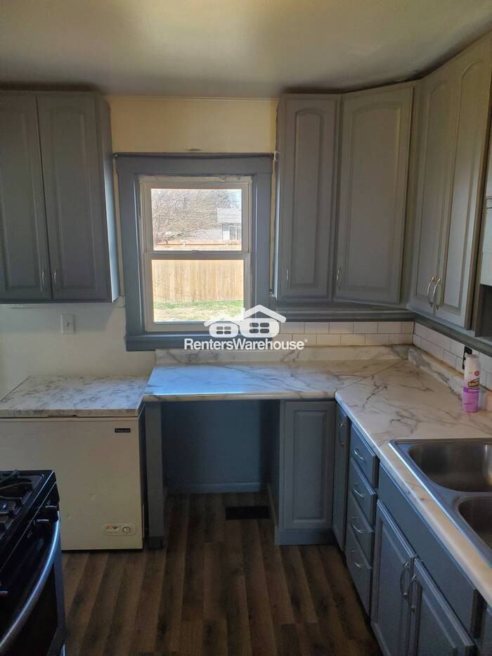 4311 Humboldt Ave N - Photo 7 of 16