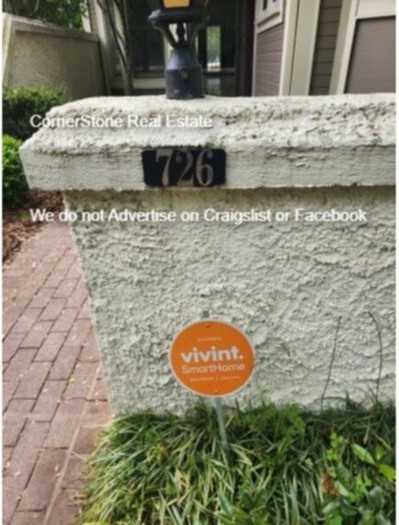 726 Victorian Pl - Photo 3 of 25