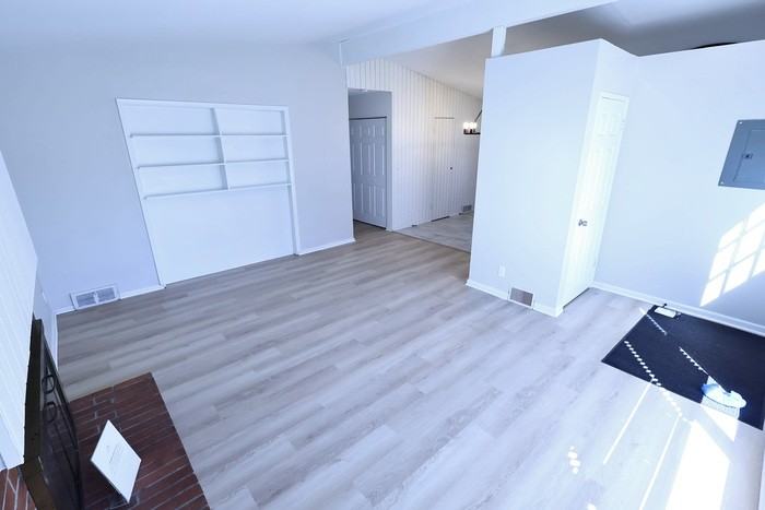 1859 Delia Ave - Photo 3 of 11