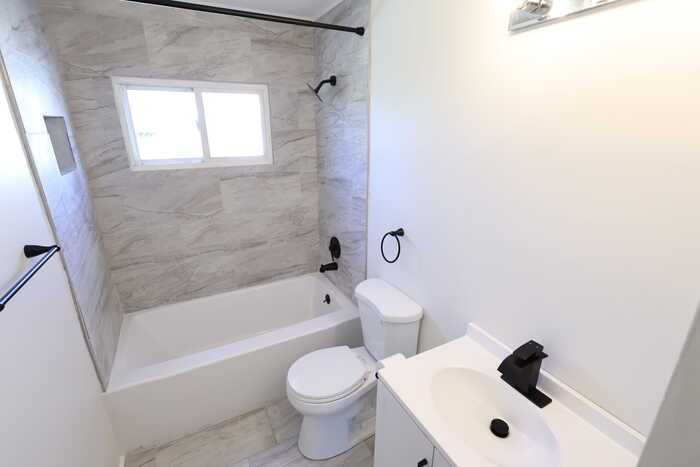 1859 Delia Ave - Photo 4 of 11