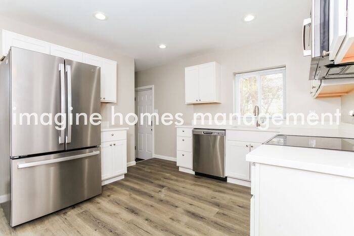 4963 Schroer Ave - Photo 7 of 17