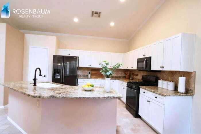 4861 S Vista Pl - Photo 2 of 12