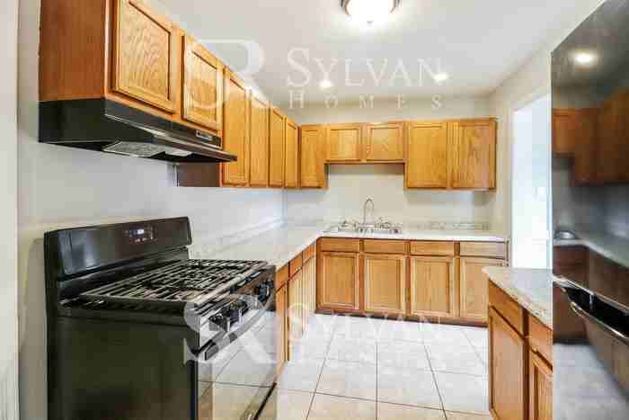 521 Weaver Cir - Photo 7 of 16