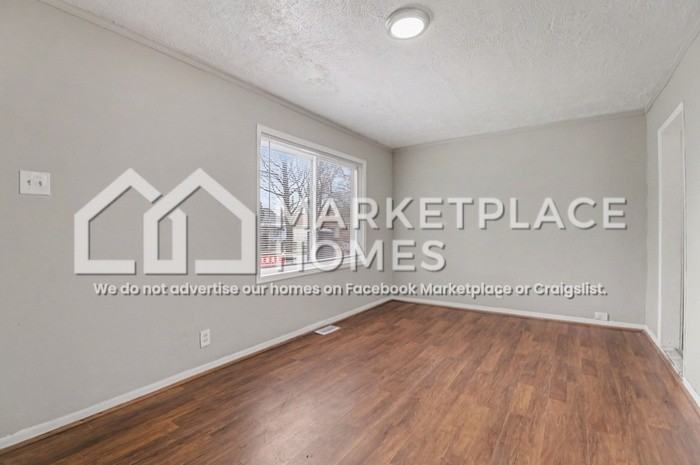 23115 Tawas Ave - Photo 7 of 19