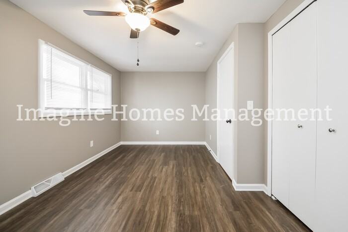 1296 Westlake Ave - Photo 7 of 12