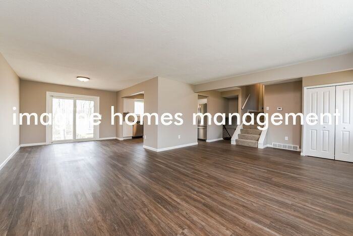 15614 Creekwood Ln - Photo 5 of 20