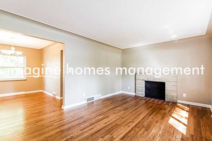 9329 Floral Ave - Photo 6 of 20