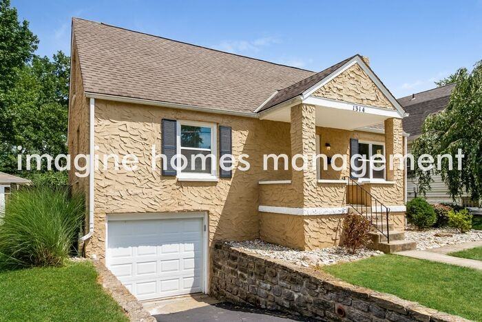 1314 Schirmer Ave - Photo 4 of 21