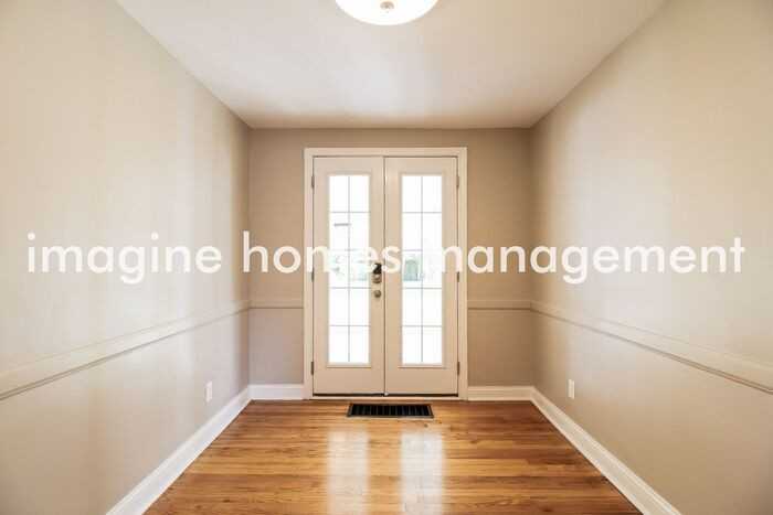 1314 Schirmer Ave - Photo 7 of 21