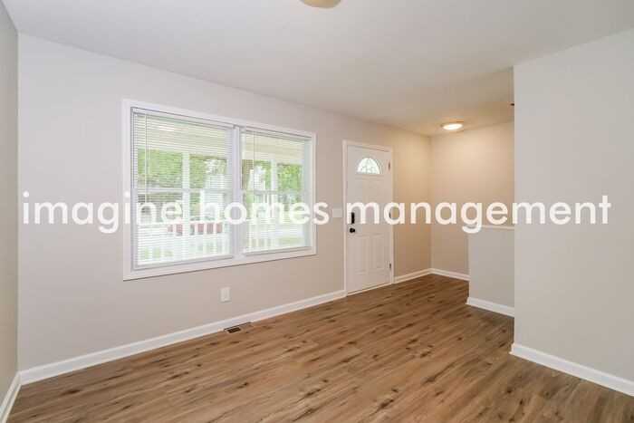 2760 Carrollton Ave - Photo 5 of 18