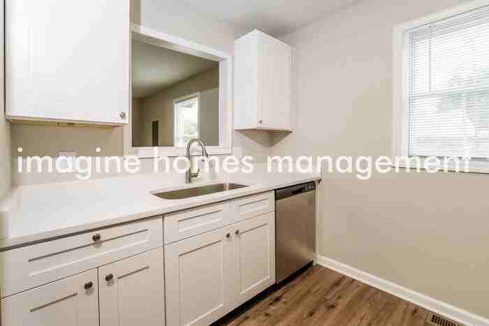 2760 Carrollton Ave - Photo 7 of 18