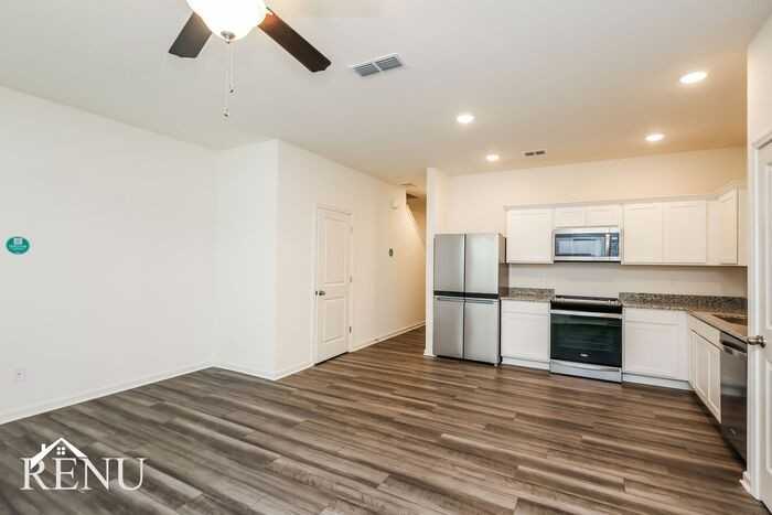 3094 Calcutta St - Photo 5 of 20