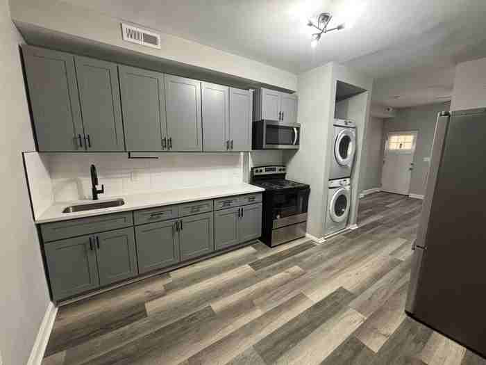 5399 Maple Ave - Photo 6 of 17