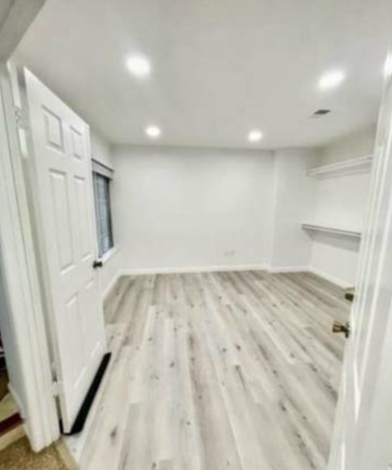 2828 Hillcrest Ave #NA - Photo 2 of 2