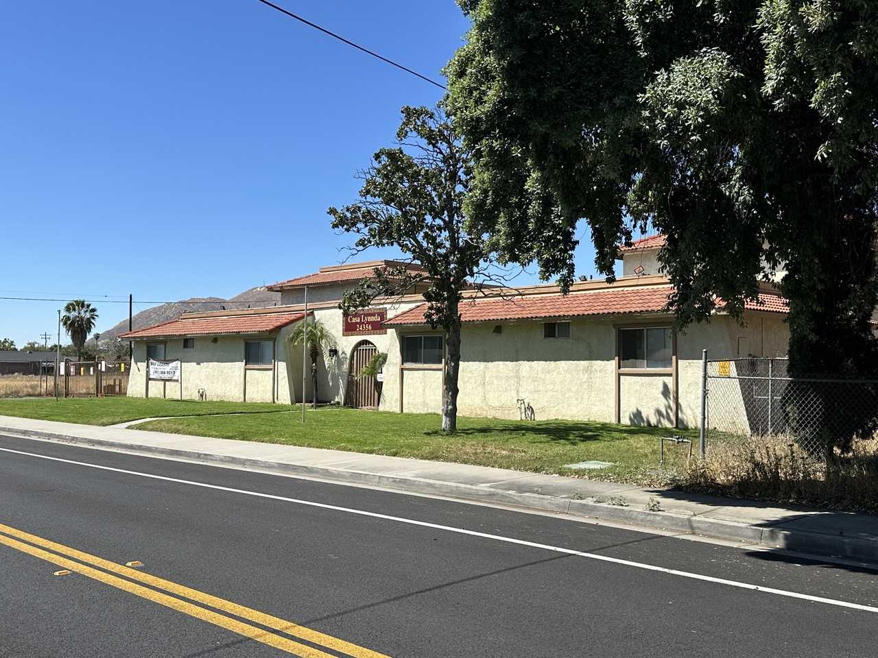 24356 Webster Ave #2P - Photo 5 of 18