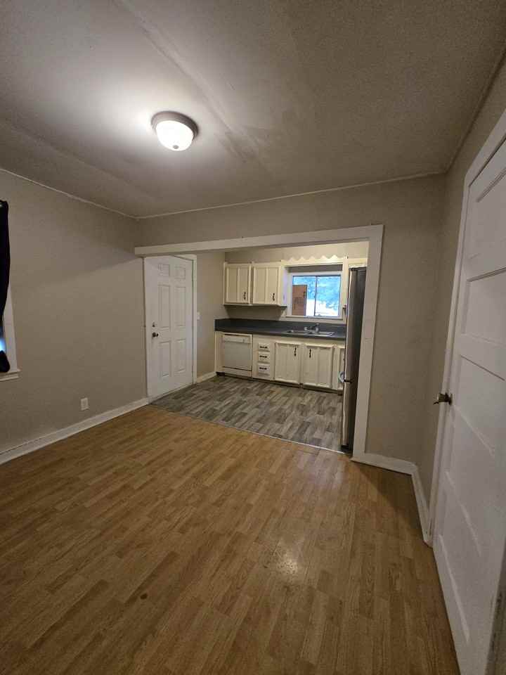 423 Fechner St #NA - Photo 2 of 8