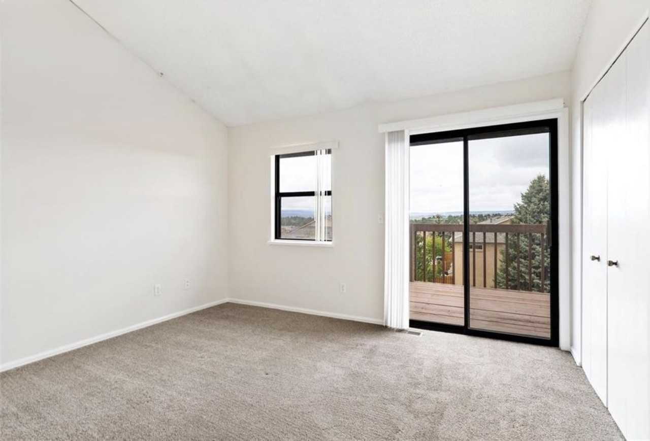 1822 Erin Loop - Photo 5 of 5