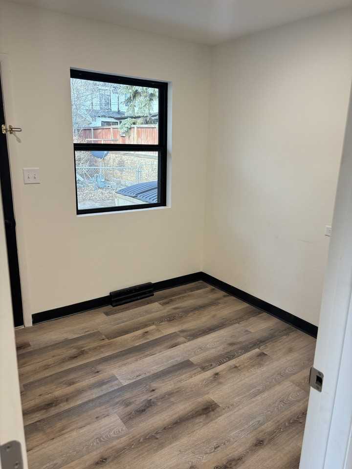 213 S 13th St #C - Photo 5 of 5