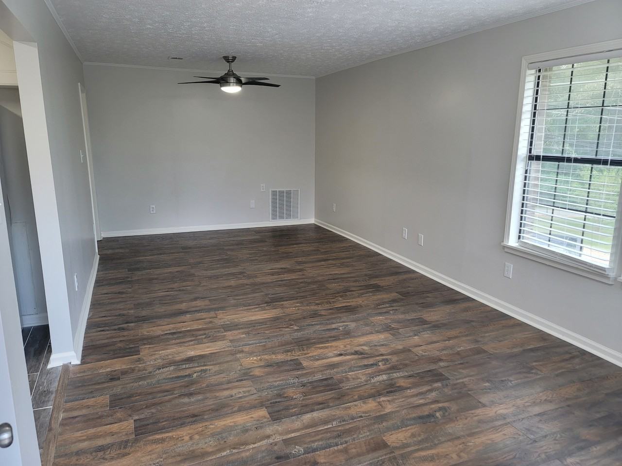 28 Walnut Ln #C - Photo 2 of 28