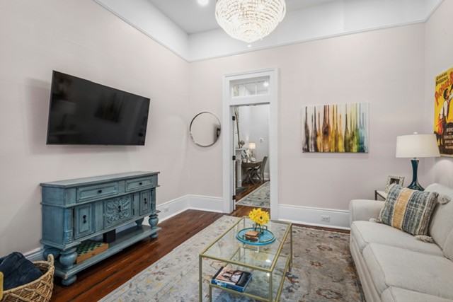 1415 Burgundy St #NA - Photo 3 of 10
