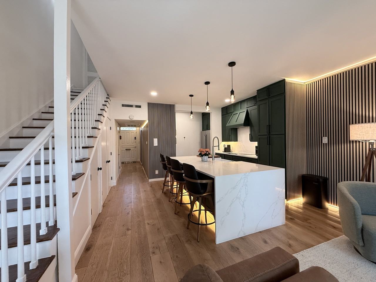 7404 W Northwest Hwy #5 - Photo 4 of 19