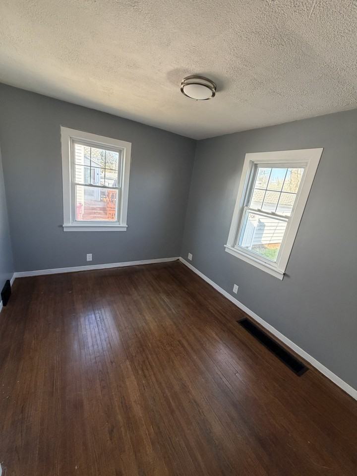 476 Connor Dr #NA - Photo 2 of 13