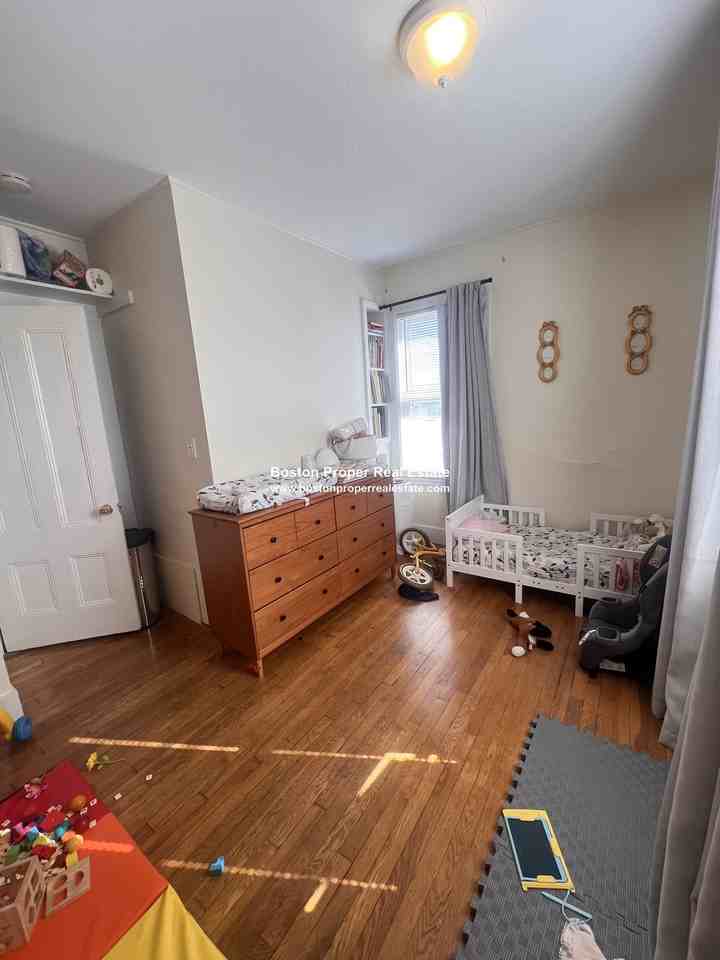 260 N Harvard St #1 - Photo 5 of 16