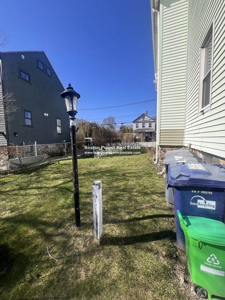 260 N Harvard St #1 - Photo 6 of 16