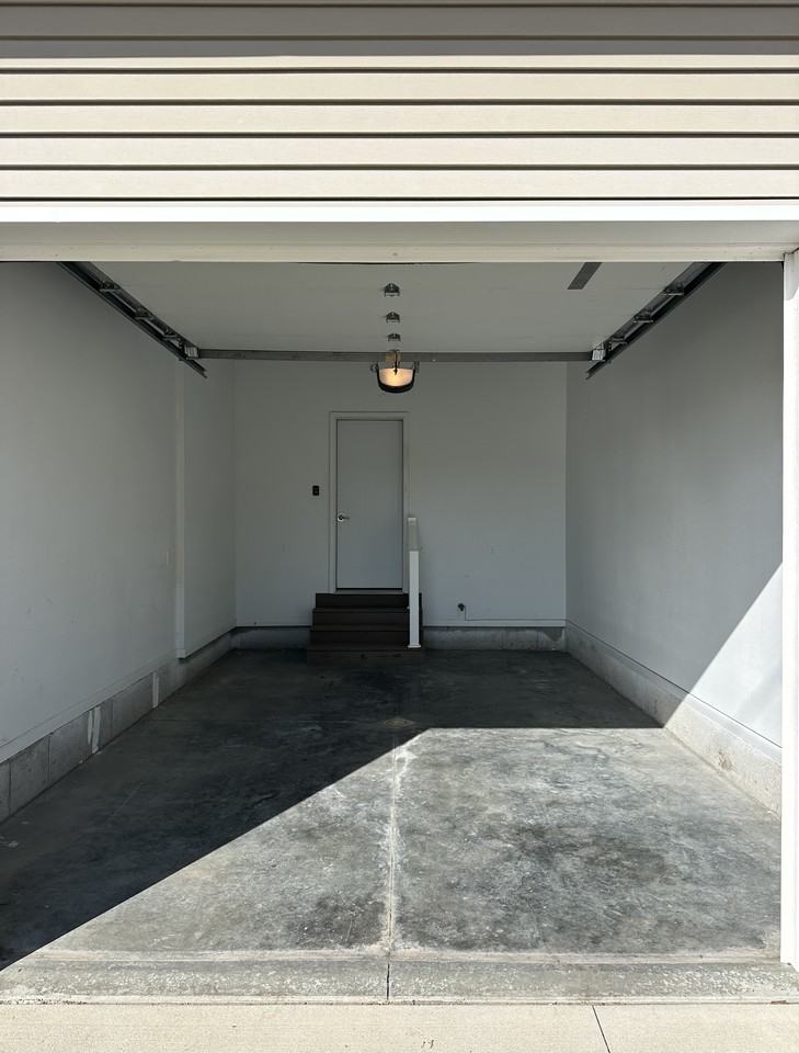 1020 S 32nd St #1028 - Photo 4 of 18