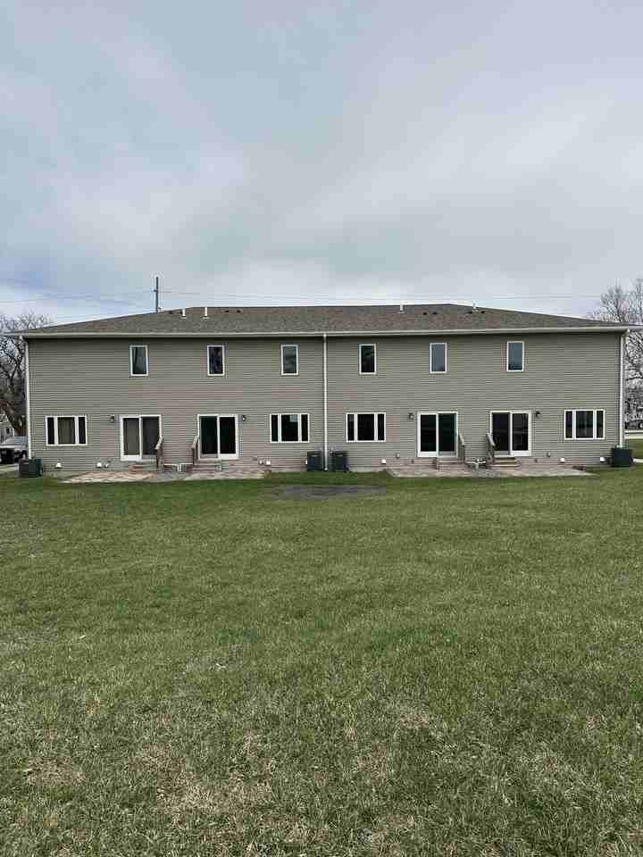 1020 S 32nd St #1028 - Photo 5 of 18